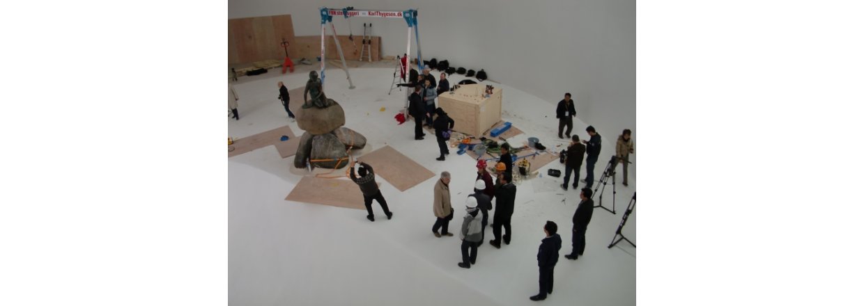 Den lille Havfrue er nu fremme ved den danske pavillion i Expo i Shanghai.