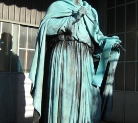 Kong David er nu frdig i Italien og er klar til at blive opstillet.