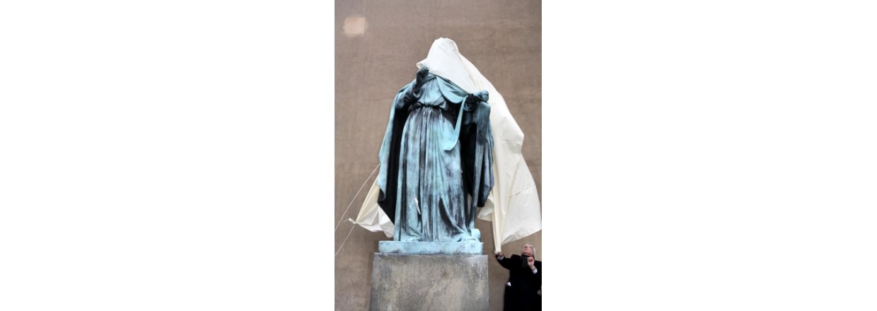 Afslring af den nye Kong David statue ved Vor Frue Kirke frste sndag i advent.