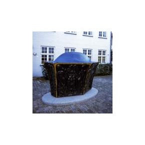 Bj�rn N�rgaard, Skulptur sokkel