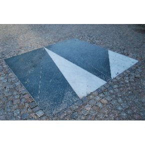 J�rgen Larsen, relief til Odense