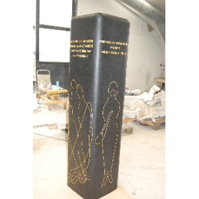 Bj�rn N�rgaard, Stele