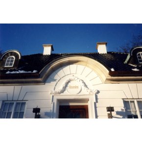 Dronningg�rds All� 100 Sandstenstrappe