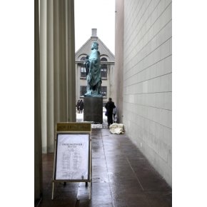 Den nye Kong David statue ved Vor Frue Kirke