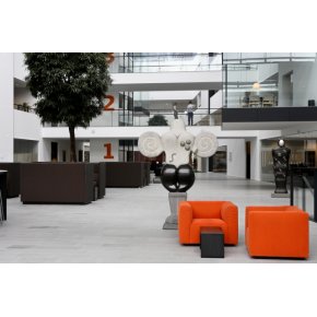 Bj�rn N�rgaard, Skulpturer Mikado House