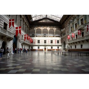 K�benhavns R�dhus, renovering af gulv i hall