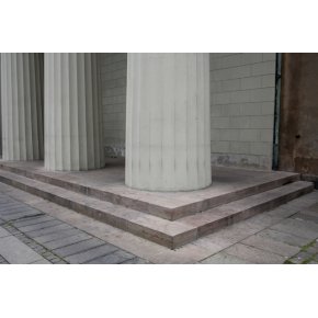 Vor Frue Kirke, nyhugning og montering af sandstenstrappe